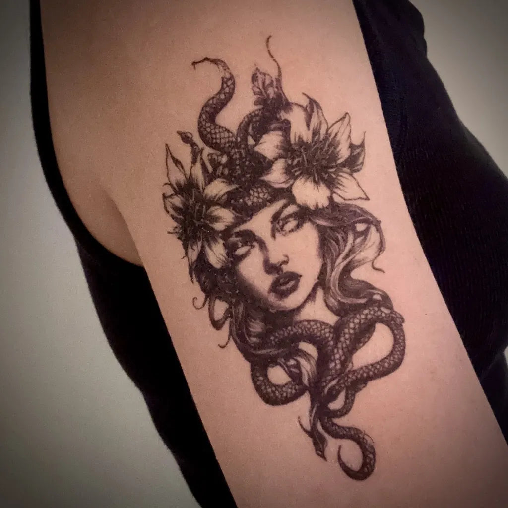 Medusa Flower Tattoo – Tattoobnb, image size:1024x1024