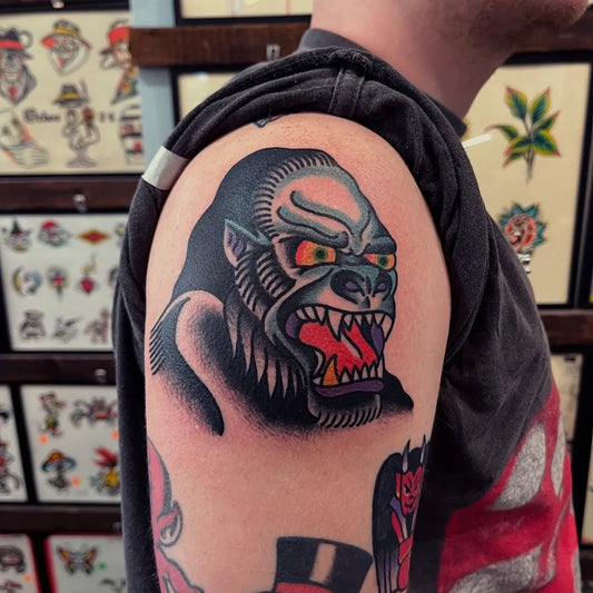 Big American Traditional Gorilla Tattoo on Men Shoulder by @losingshape