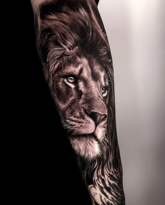Big Black and Grey Lion on Men Arm Tattoo by @vitorrezendetattoo