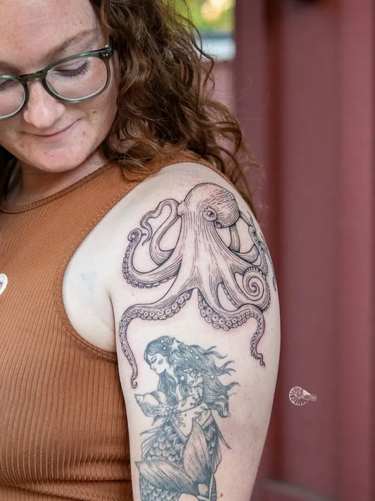 Big Black and Grey Octopus and Mermaid Tattoo on Women Shoulder by @kraken.queen_tattoo