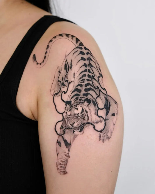 Big Black and Grey Tiger on Women Shoulder Tattoo by @wilwang_tatt