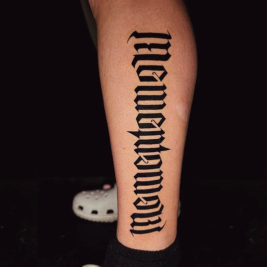 Big Blackletter Memento Mori on Men Thigh Tattoo by @ian.ta2