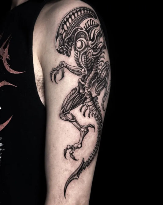 Big Blackwork Alien Tattoo on Men Upper Arm by @junggiart