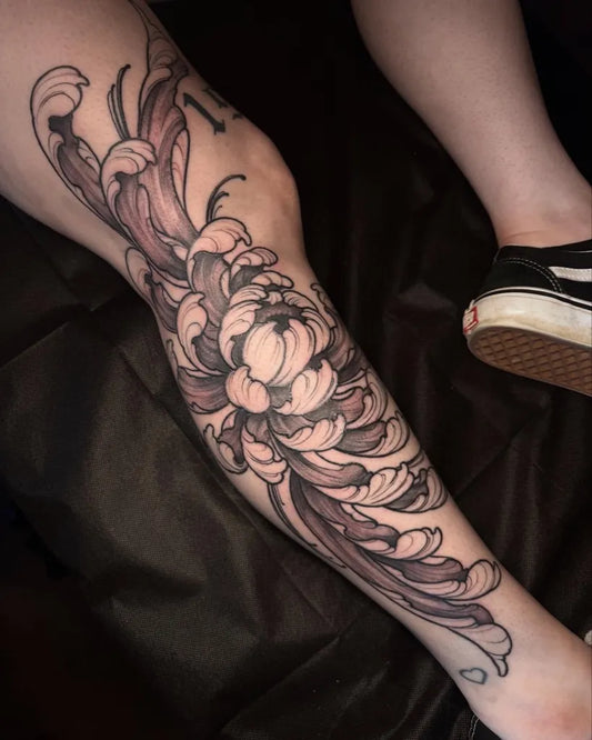 Big Blackwork Chrysanthemum Tattoo on Women Thigh by @harryr_art