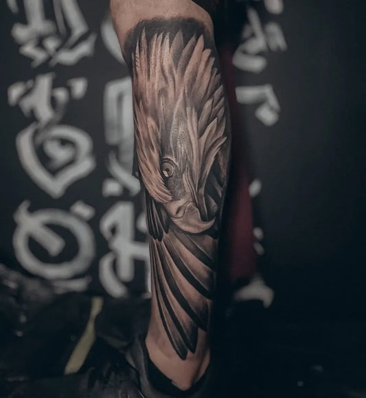 Big Blackwork Eagle on Men Leg Tattoo by @vean_tattoo_utrecht
