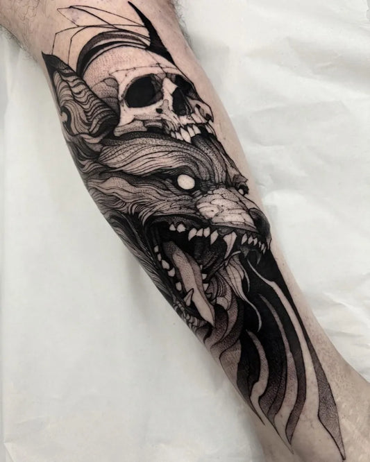 Big Blackwork Fox and Skull Tattoo on Men Leg by @fredao_oliveira