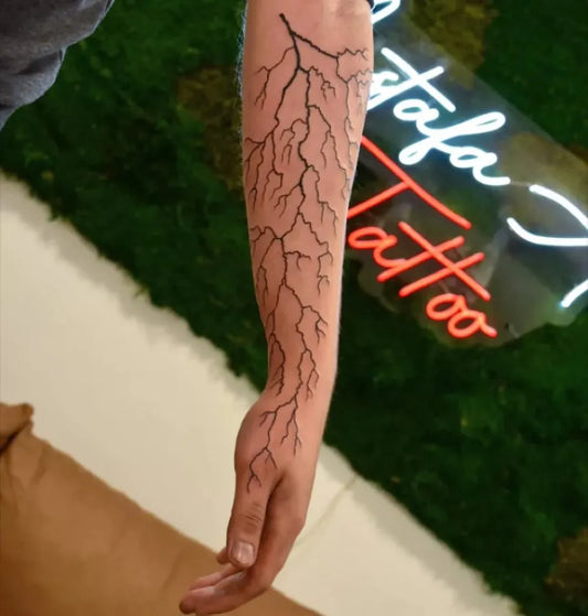 Big Blackwork Lightning Tattoo on Men Arm by @mustafaavciart