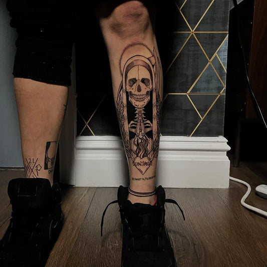 Big Blackwork Santa Muerte Skeleton Tattoo on Men Leg by @alexx.arte
