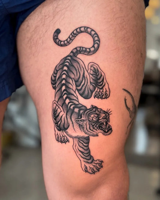 Big Blackwork Tiger on Men Thigh Tattoo by @jae_tatt