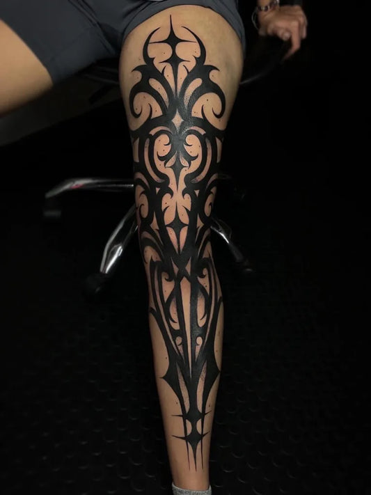 Big Blackwork Tribal Lines Tattoo on Men Thigh by @dragontattoocr