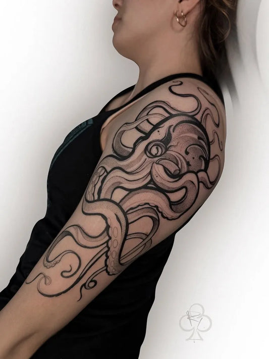 Big Dotwork Octopus Tattoo on Women Shoulder by @rey_teysse