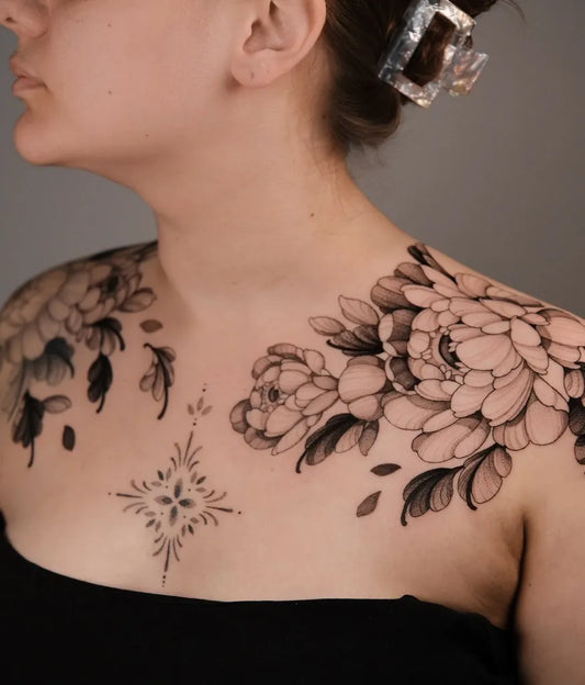 Big FineLine PeonyFlowerAndStar on Women Shoulder Tattoo by @evitas.atelier