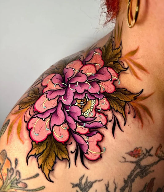 Big Japanese Flower Tattoo on Women Shoulder by @labeltattoo
