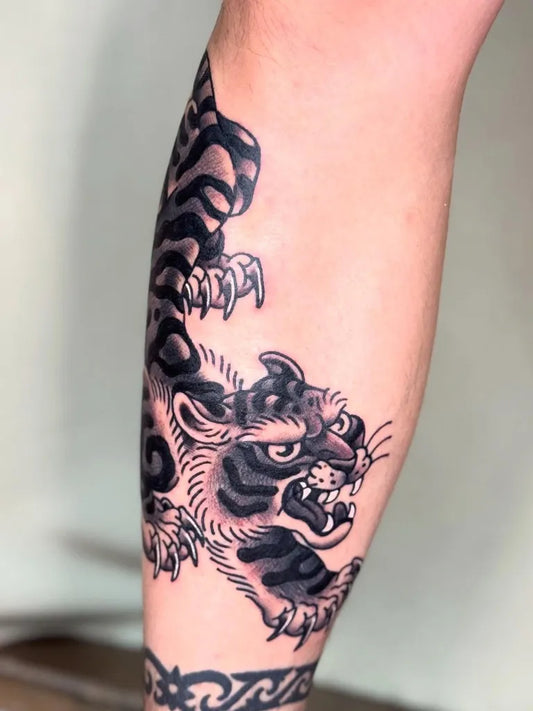 Big Japanese Tiger on Men Leg Tattoo by @apohapoh