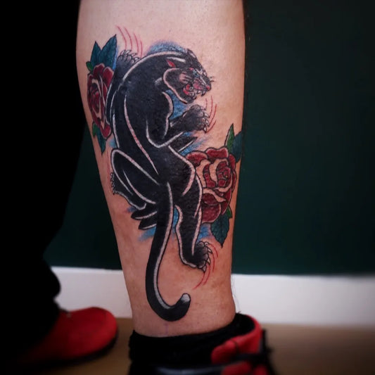 Big Neo Traditional Panther and Roses Tattoo on Men Leg by @paulo_borrega