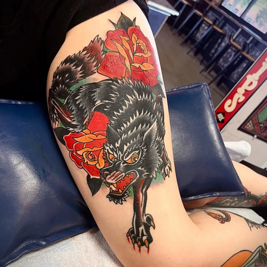 Big Neo Traditional Wolf and Roses on Women Thigh Tattoo by @mandorascon