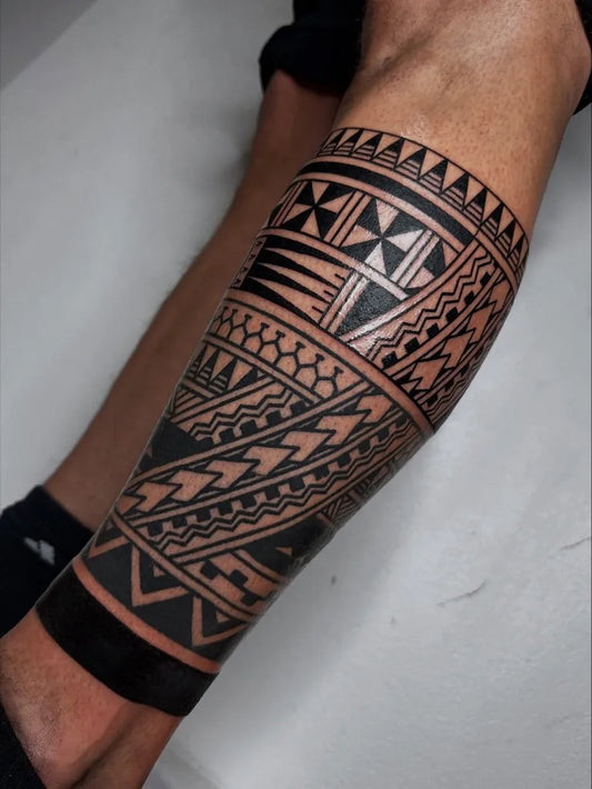 Big Polynesian Tribal Bands Tattoo on Men Leg by @stefano_miani_tattoo