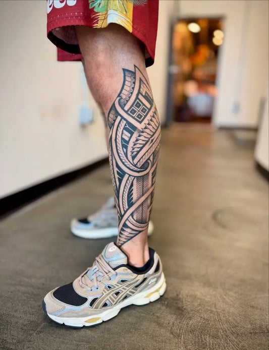 Big Polynesian Tribal Bands and Knots Tattoo on Men Leg by @kiwi.burt