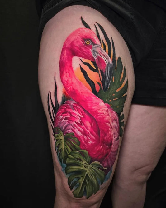 Big Realism Flamingo and Monstera Tattoo on Women Thigh by @desv.tattoos