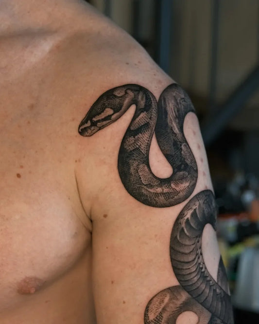 Big Realistic Snake on Men Shoulder Tattoo by @choseung.ink.21