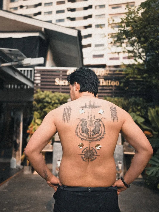 Big Sak Yant Hanakwen Tiger Yant Tattoo on Men Back by @arjannengthaisakyant