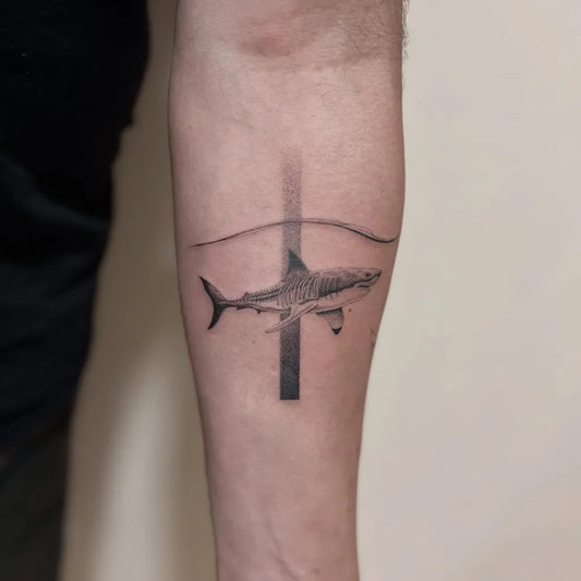 Medium Black and Grey Great White Shark on Men Arm Tattoo by @elquetedije_porsiacaso