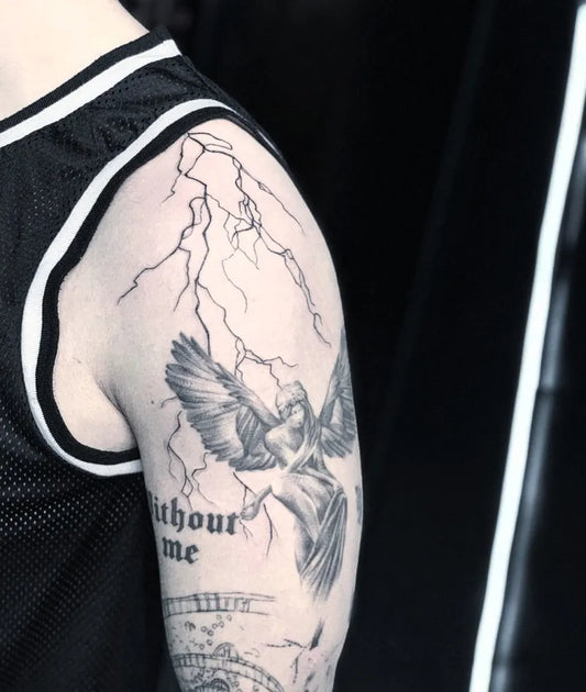 Medium Black and Grey Lightning Eagle with Lightning Men Arm by @arcadegdl