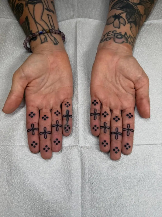 Small Geometric Dots and Chains on Women Fingers Tattoo by @dojatatt