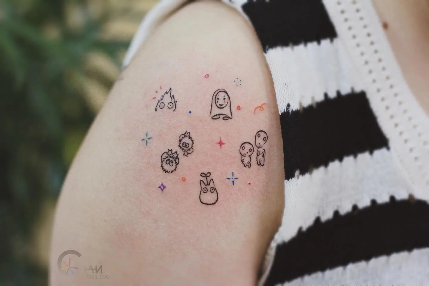 Spirited away no-face haku minimalist small outlien tattoo on woman shoulder